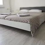 Spacious Flat In Wider Centre Of With Balcony And Free On-street Parking