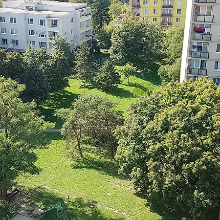 Apartment Spacious Flat In Wider Centre Of With Balcony And Free On-street Parking